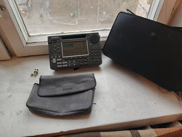 Продам портативный радиоприемник