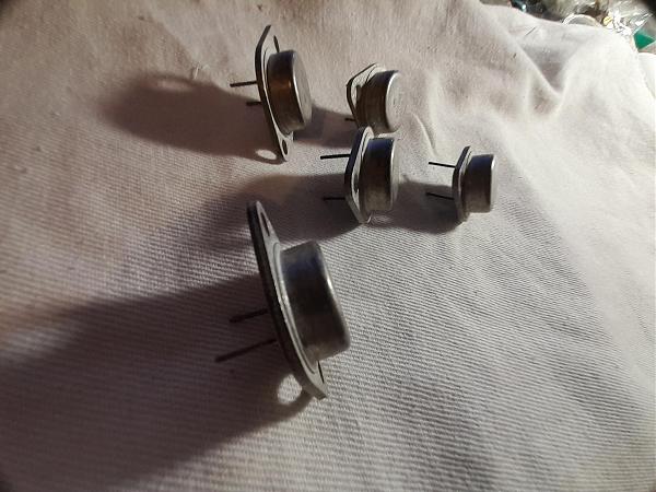 Продам Транзисторы КТ730А