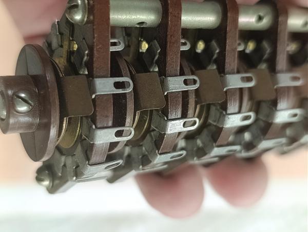 Продам Переключатели