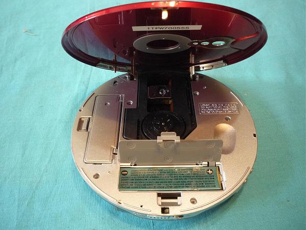 Продам СД МР-3 плеер "Самсунг" с ФМ тюнером пр-ва Китая