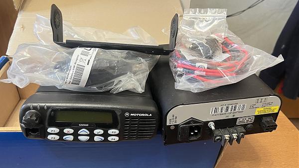 Продам Лот 2 - Motorola GM660 403-470MHz