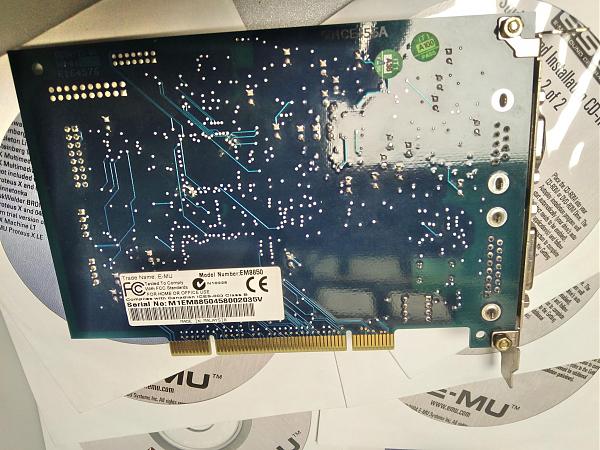 Продам Звуковая карта Creative EMU 0404 PCI