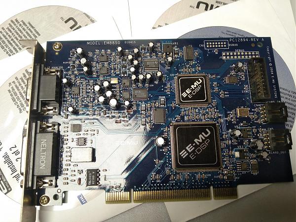 Продам Звуковая карта Creative EMU 0404 PCI