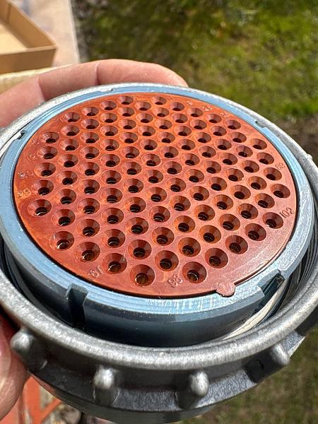 Продам Новые разъемы (з/у + этикетка)