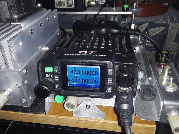 Продам радиостанция TYT TH-8600