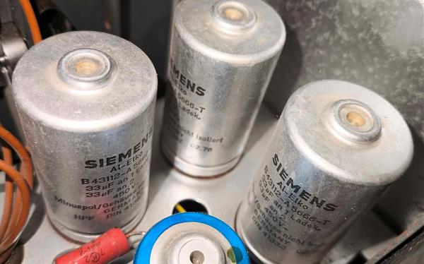 Продам EAG EA 057 усилитель НЧ