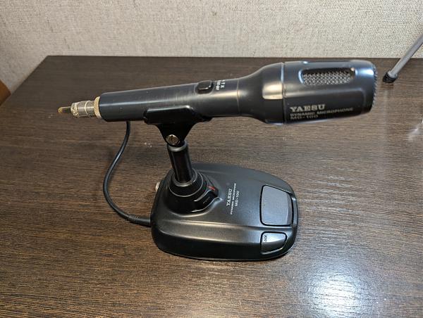 Продам Настольный микрофон Yaesu MD-100A8x