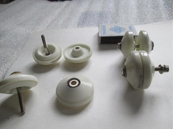 Продам проходные изоляторы