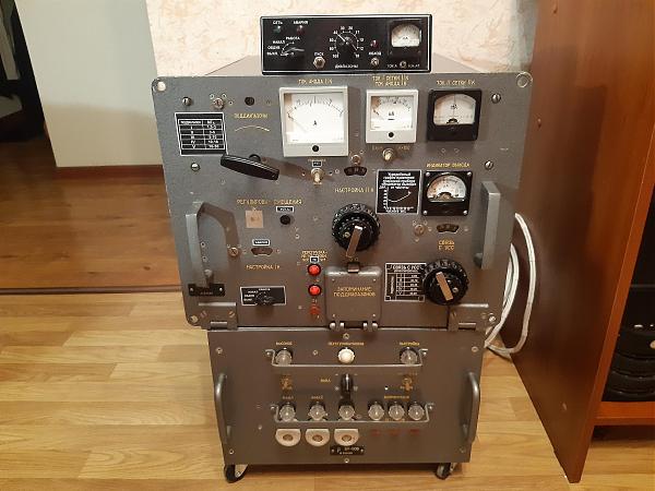 Продам Усилитель от р-140 на лампах гу-43б и гу-78б