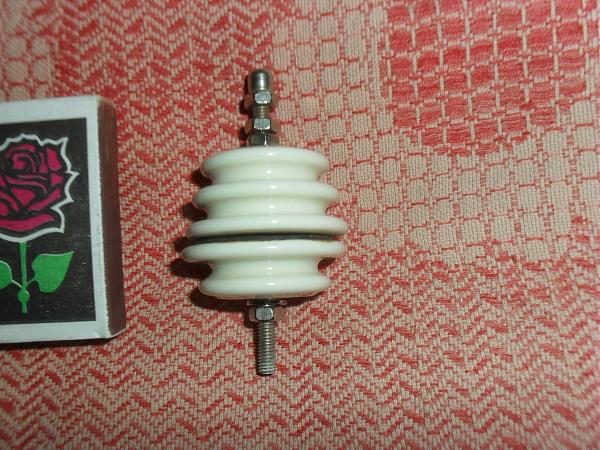 Продам Изолятор (керамика)