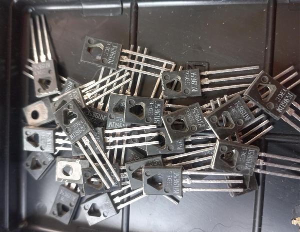 Продам Транзисторы КП961Б, КП965Г