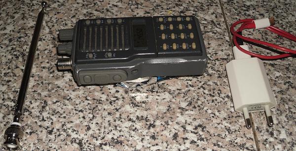 Продам Alinco DJ-X1