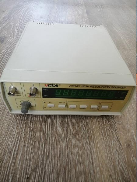 Продам Частотомер VC3165