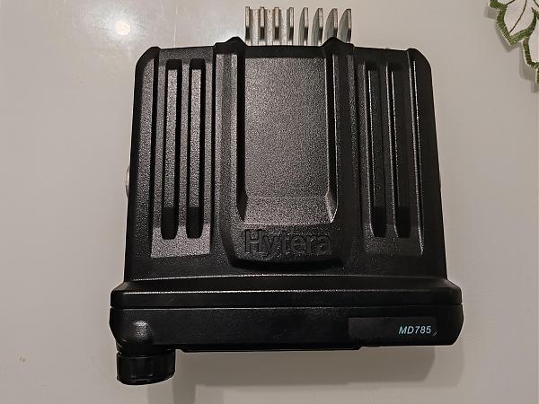 Продам Hytera MD785U