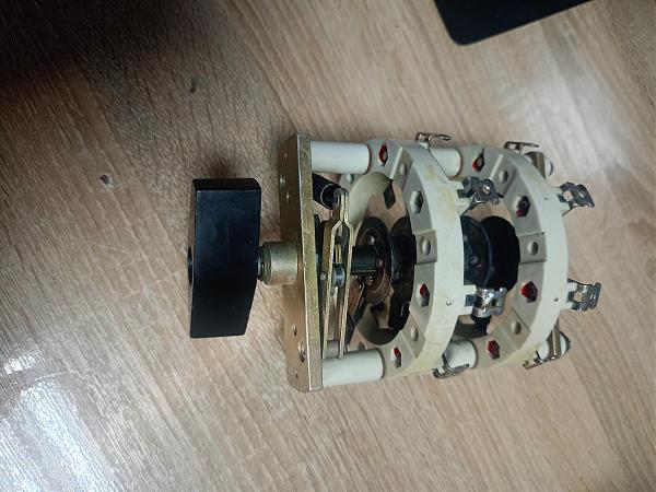 Продам Переключатель