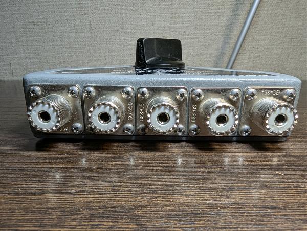 Продам Антенный переключатель на 4 антенны Delta-4