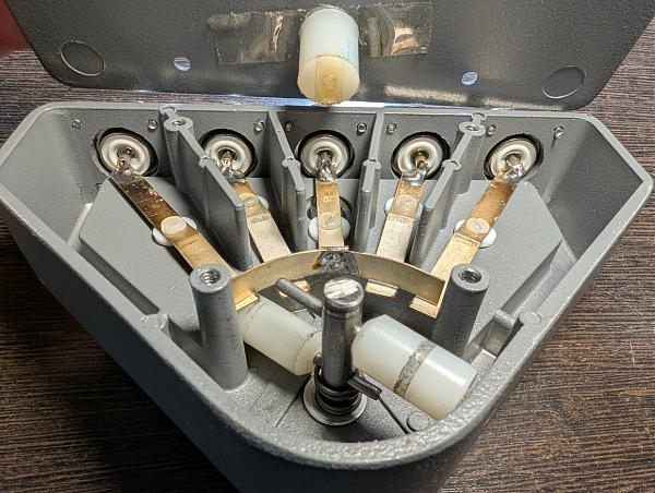 Продам Антенный переключатель на 4 антенны Delta-4