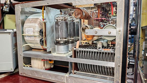 Продам Усилитель КВ на 3х ГК71