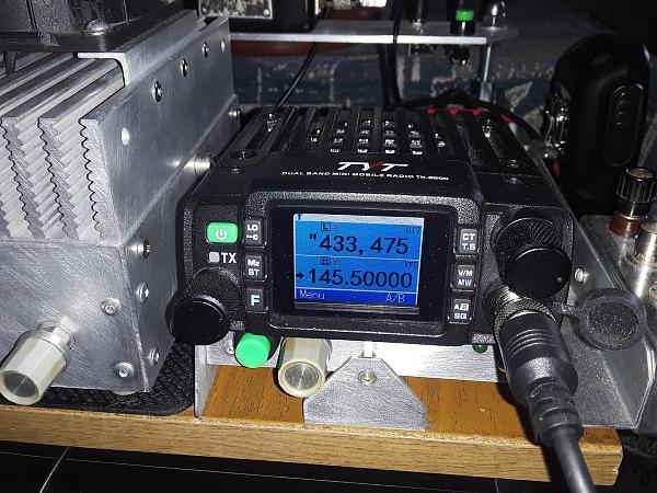 Продам радиостанция TYT TH-8600