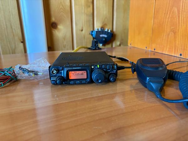 Продам Трансивер Yaesu FT-817