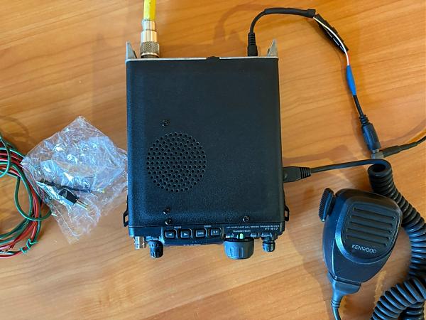 Продам Трансивер Yaesu FT-817