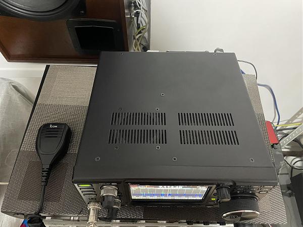 Продам Icom 7300
