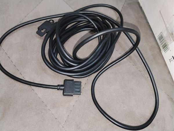 Продам Icom OPC-581