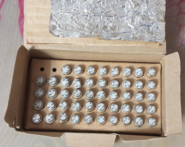 Продам Полевой транзистор КП902А