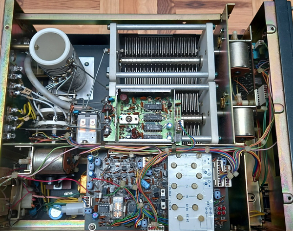 Продам Icom AT-500