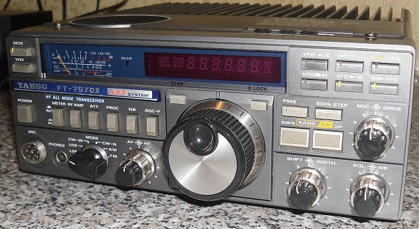 Продам Yaesu FT-757GX