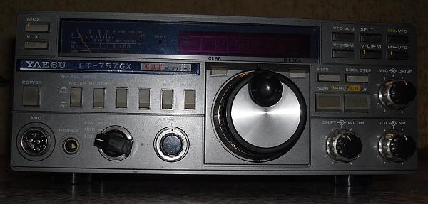 Продам Yaesu FT-757GX