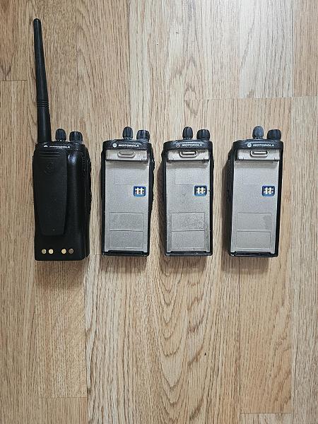 Продам Motorola GP-340