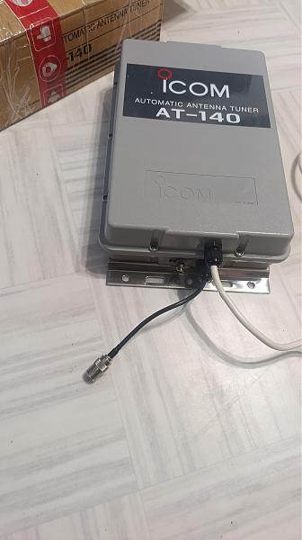 Продам Icom AT-140