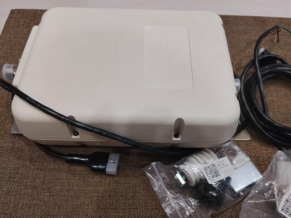 Продам Автоматический антенный тюнер ICOM AH-4