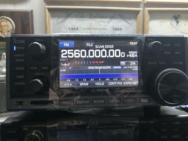 Продам Сканирующий широкополосный приёмник IC-R8600