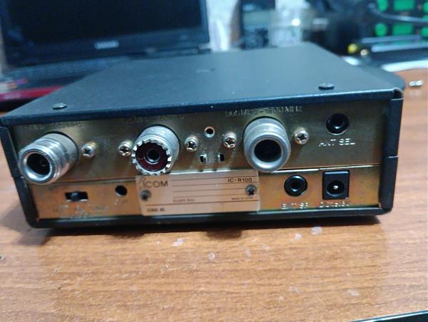 Продам Icom-R100