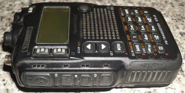 Продам Yaesu VX-8GR