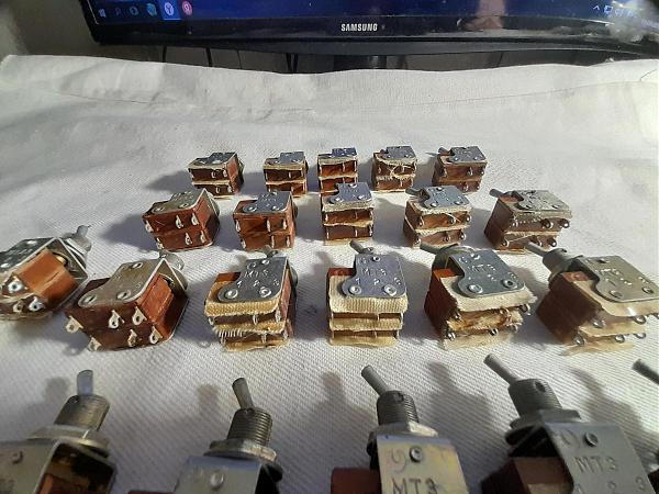 Продам Переключатель