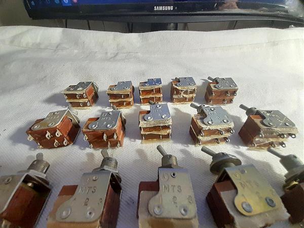 Продам Переключатель