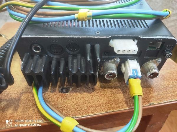 Продам Трансивер IC-7000