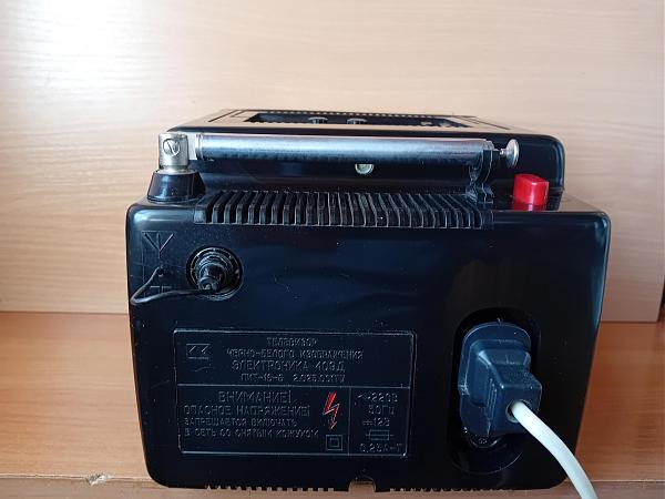 Продам Телевизор Электроника 409д