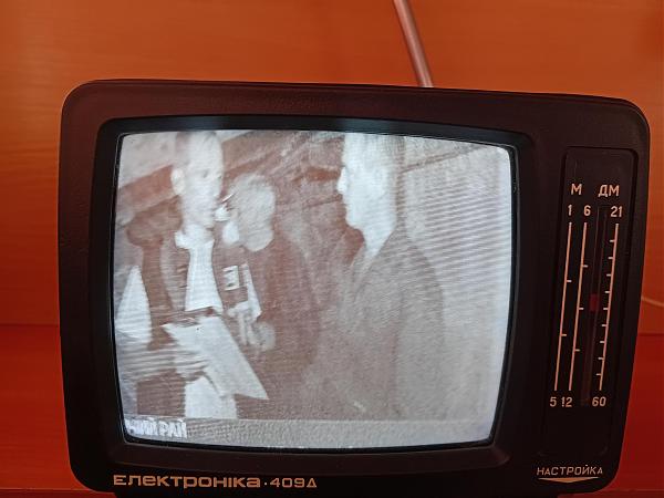 Продам Телевизор Электроника 409д