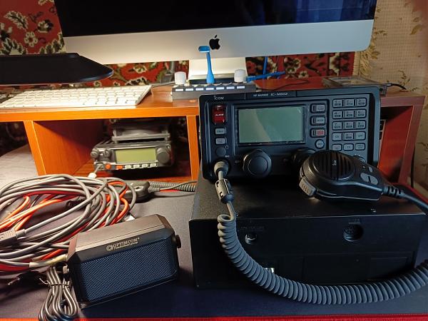 Продам Трансивер IC-M802