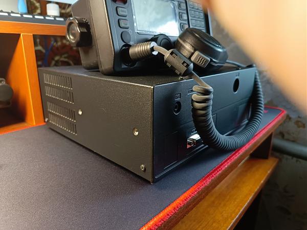 Продам Трансивер IC-M802