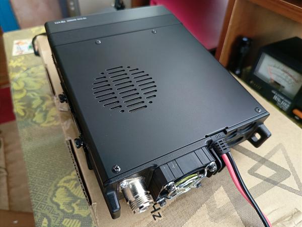 Продам Радиостанция Kenwood TM-V71E