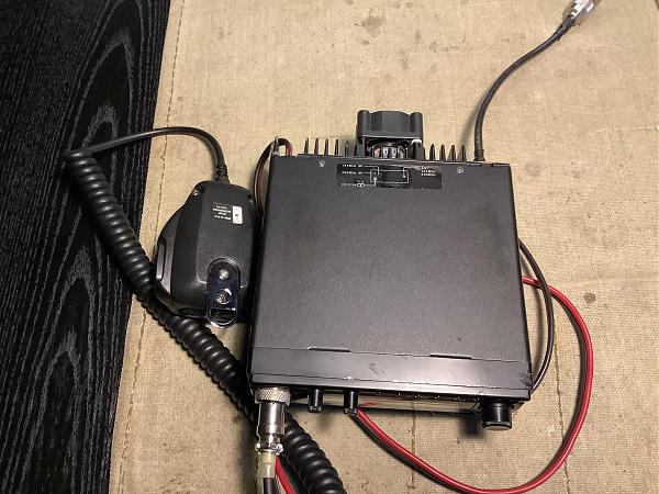 Продам Двухдиапазонный Icom 2410