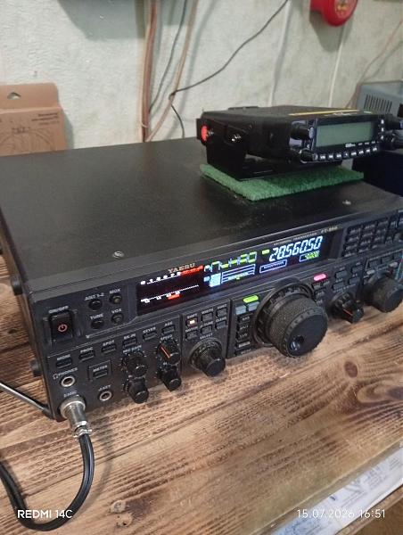 Продам Реализуется КВ трансивер Yaesu FT 950