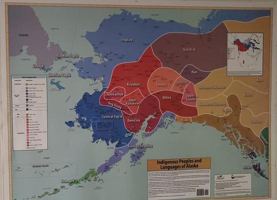 карта распределения народностей и языков на Аляске