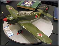 Модель «Як-18» № 06, на кото-ром летал курсант Саратовского аэроклуба Ю.А.Гагарин.